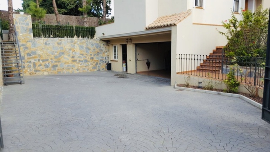Ref: YMS437 Villa for rent in Marbella