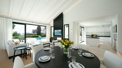 Ref: YMS601 Villa for sale in Nueva Andalucía