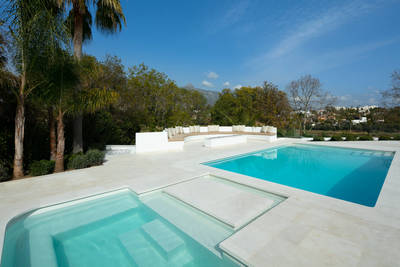 Ref: YMS609 Villa for sale in Nueva Andalucía