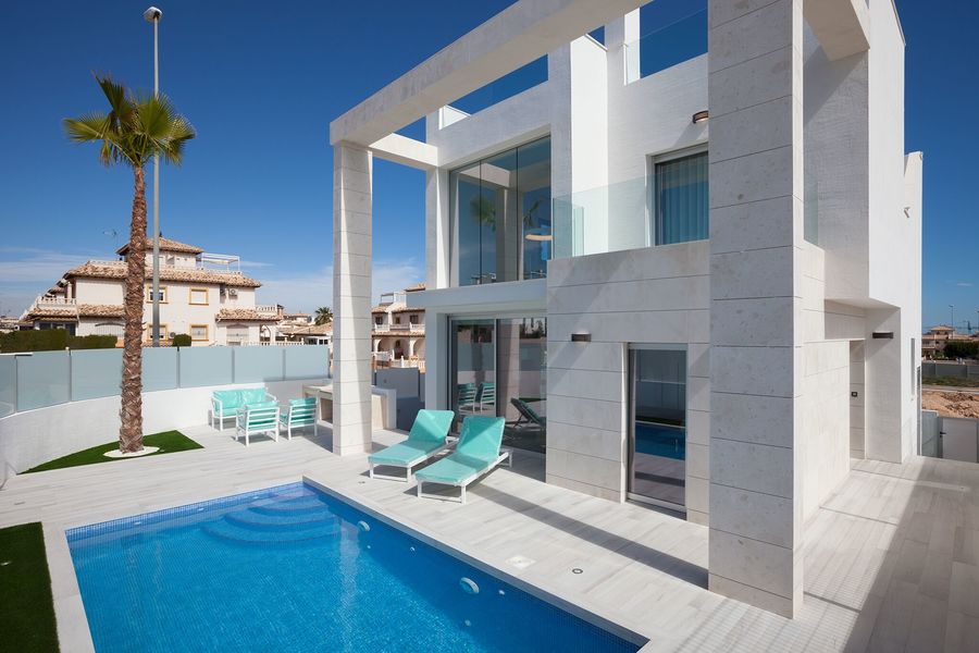 Ref: YMS753 Villa for sale in Cabo Roig