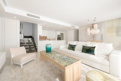 Ref: YMS851 Apartment for sale in Marbella