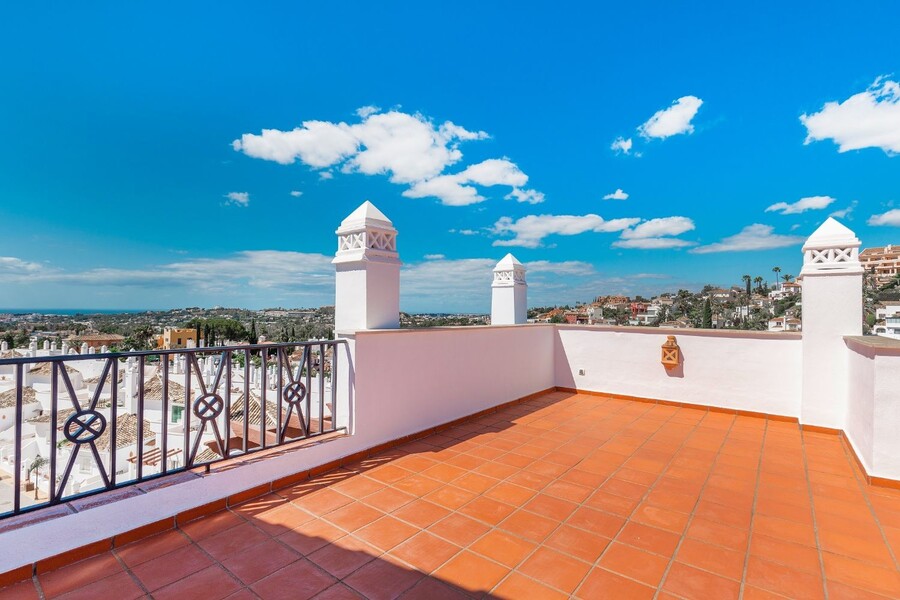 Ref: YMS977 Apartment for sale in Nueva Andalucía