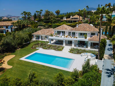Ref: YMS1067 Villa for sale in Nueva Andalucía