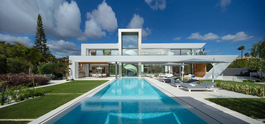 Ref: YMS1128 Villa for sale in Bahía de Marbella