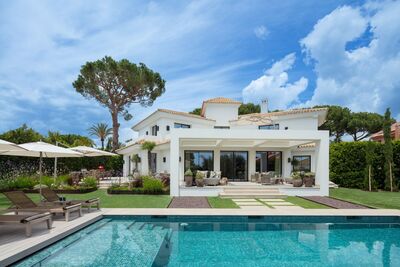 Ref: YMS1302 Villa for sale in Los Monteros