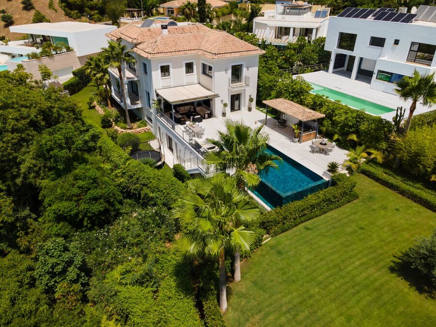Ref: YMS1345 Villa for sale in Nueva Andalucía