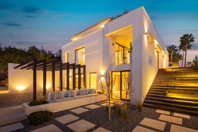 Ref: YMS1347 Villa for sale in Nueva Andalucía