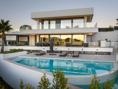 Ref: YMS1348 Villa for sale in Nueva Andalucía