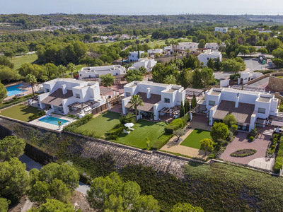 Ref:YMS1382 Villa For Sale in Las Colinas Golf Resort