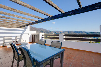 Ref:R4592860 Apartment - Middle Floor For Sale in Estepona