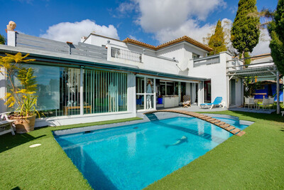 Ref:R4654033 Villa - Detached For Sale in Estepona