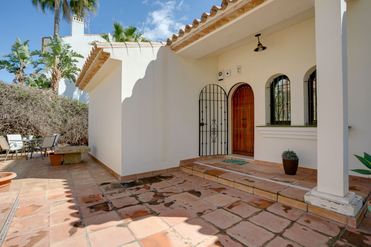 Ref: R4662250 Villa - Detached for sale in Casares Playa