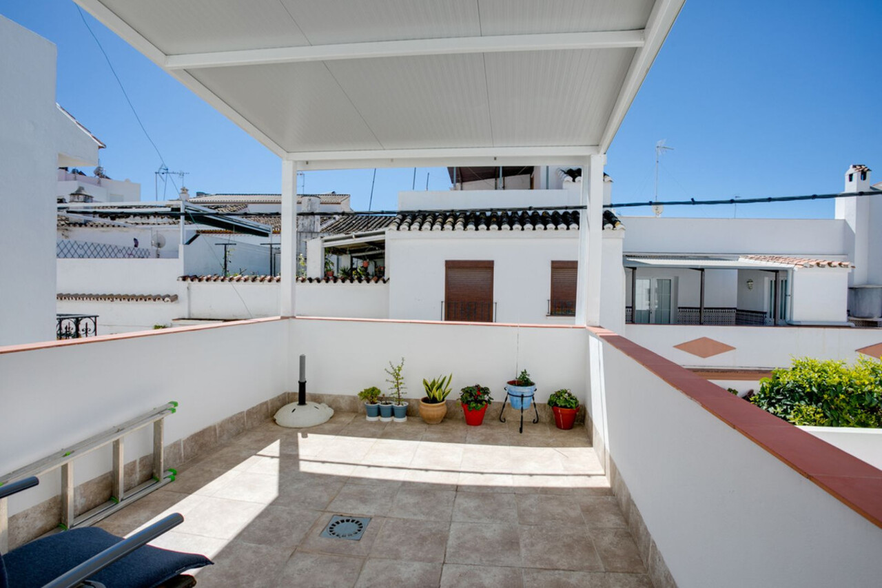Ref: R4687981 Townhouse - Terraced for sale in Estepona